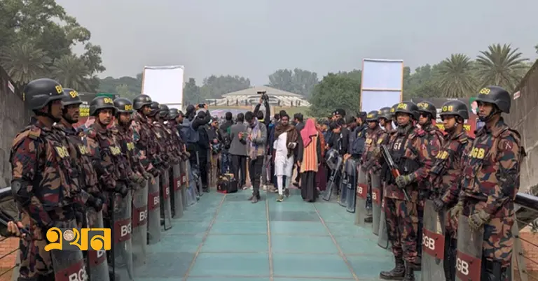 জিয়াউর রহমানের সমাধিতে তারেক রহমানের আগমনে নিশ্ছিদ্র নিরাপত্তা